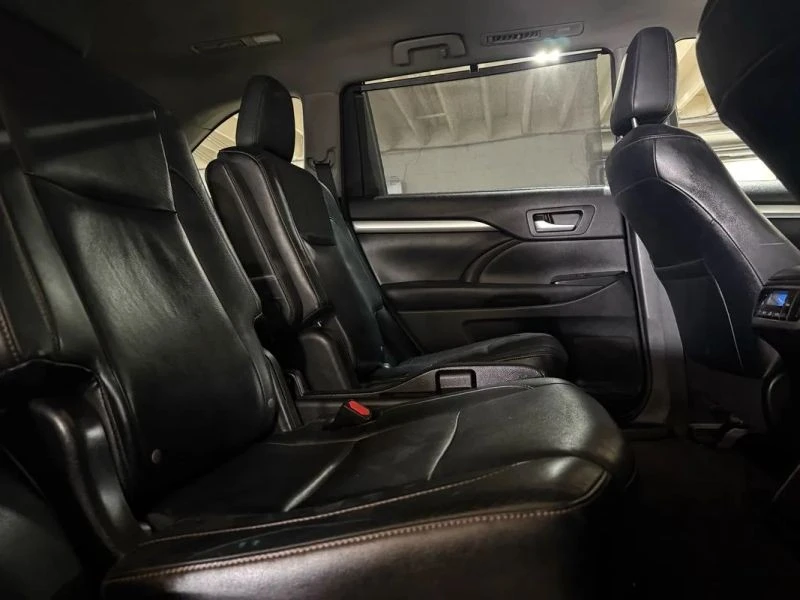 2014 Toyota Highlander - Image 11 of 12