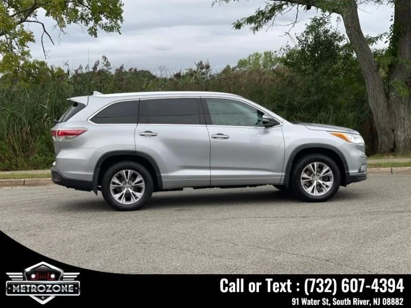 2014 Toyota Highlander - Image 9 of 12