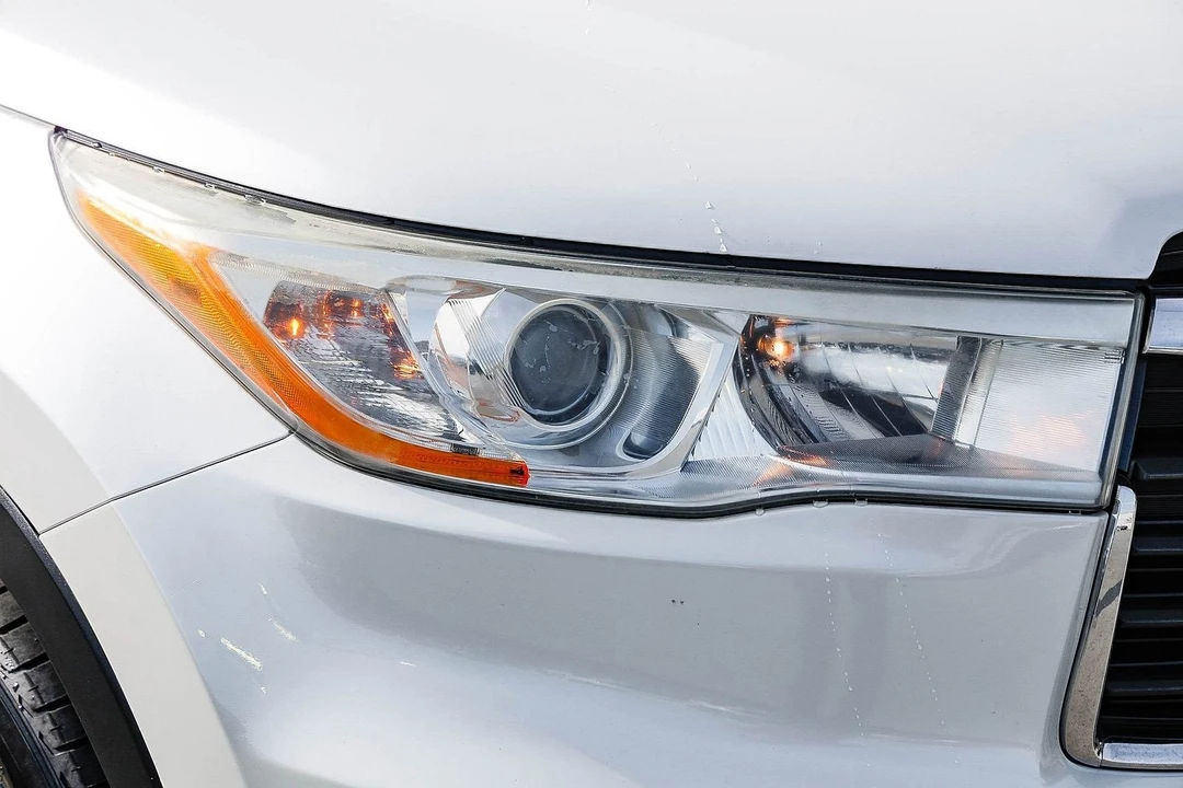 2014 Toyota Highlander - Image 7 of 12