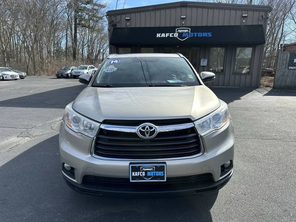 2014 Toyota Highlander - Image 2 of 21
