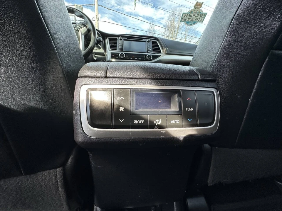 2014 Toyota Highlander - Image 16 of 21