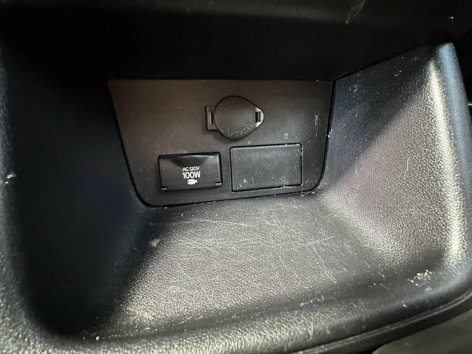 2014 Toyota Highlander - Image 17 of 21