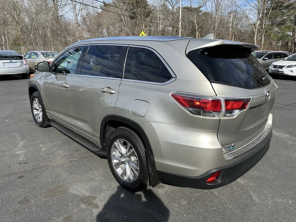2014 Toyota Highlander - Image 6 of 21