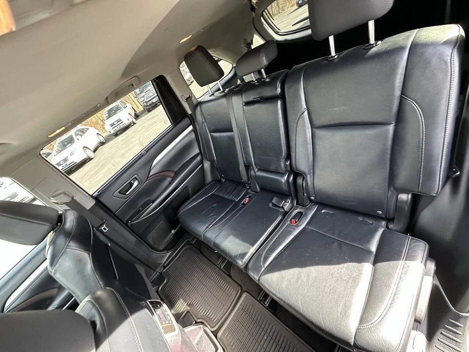 2014 Toyota Highlander - Image 18 of 21