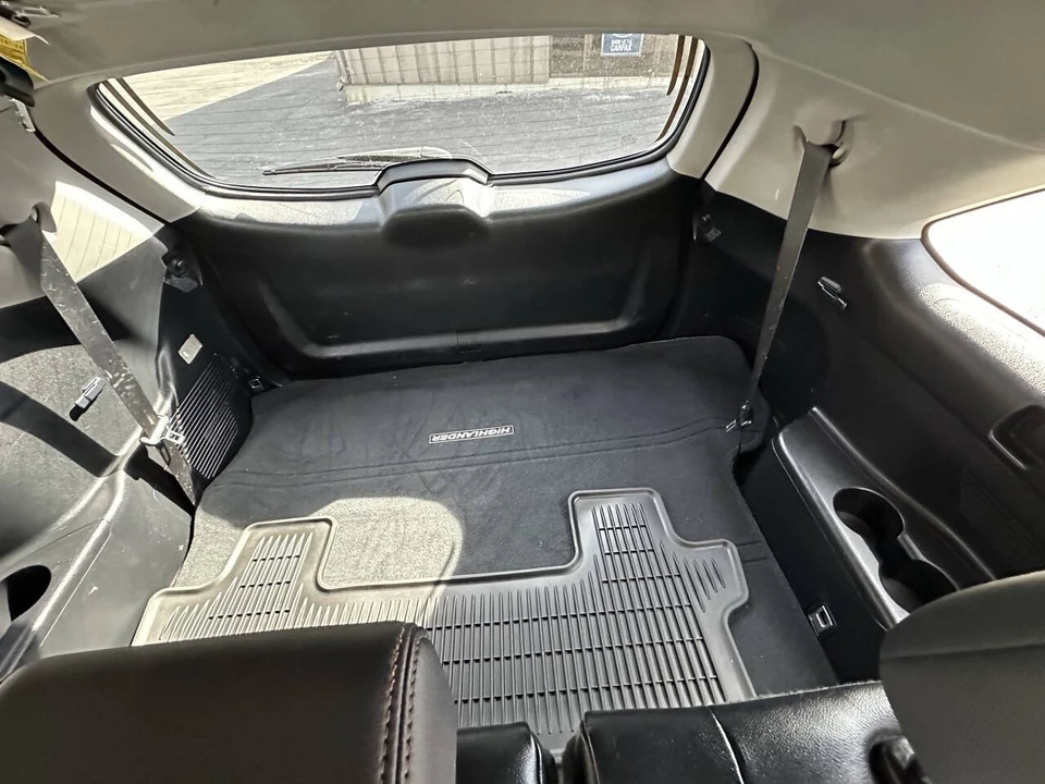 2014 Toyota Highlander - Image 19 of 21