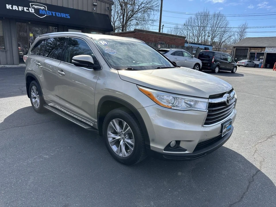 2014 Toyota Highlander - Image 3 of 21