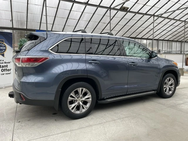 2014 Toyota Highlander - Image 7 of 21