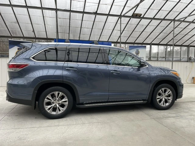 2014 Toyota Highlander - Image 6 of 21