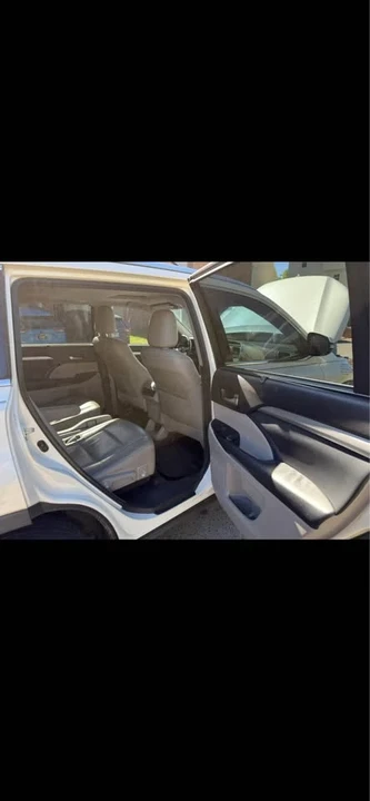 2014 Toyota Highlander - Image 5 of 9