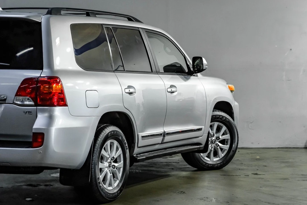 2014 Toyota J200 Land Cruiser - Image 14 of 31