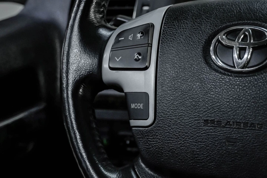 2014 Toyota J200 Land Cruiser - Image 24 of 31