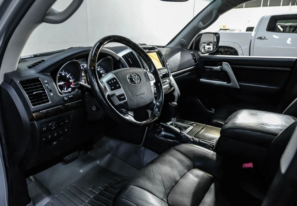 2014 Toyota J200 Land Cruiser - Image 3 of 31