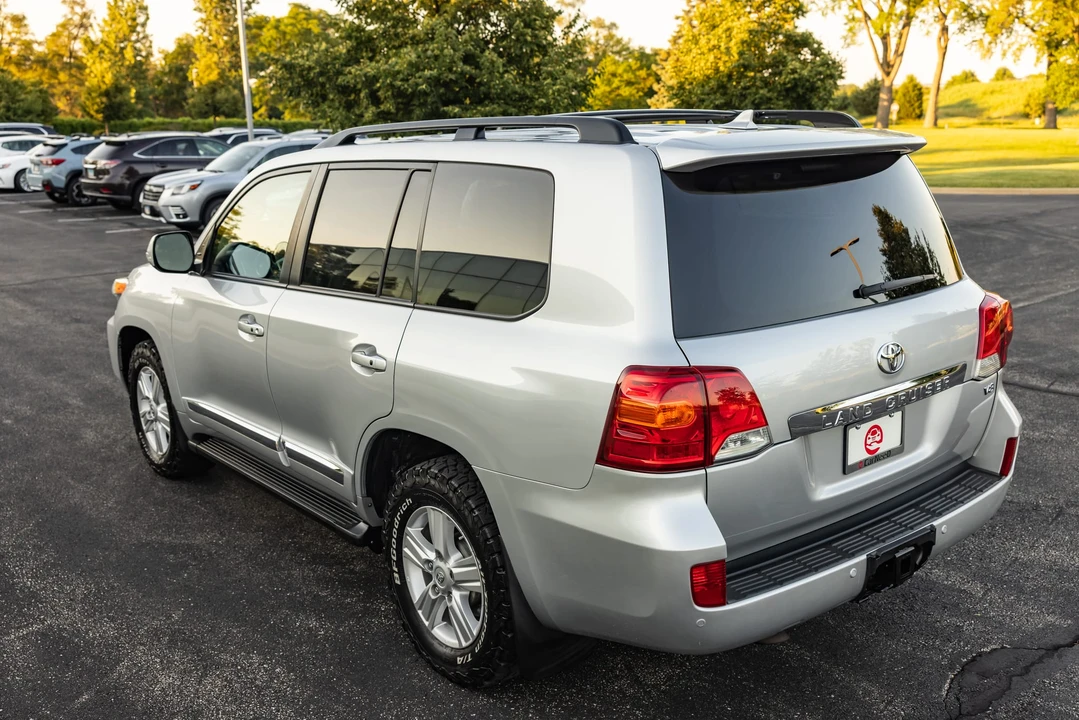 2014 Toyota J200 Land Cruiser - Image 12 of 31
