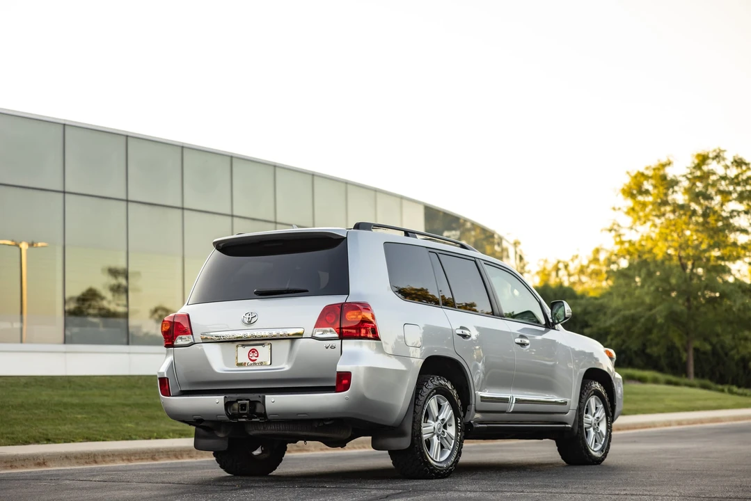 2014 Toyota J200 Land Cruiser - Image 16 of 31