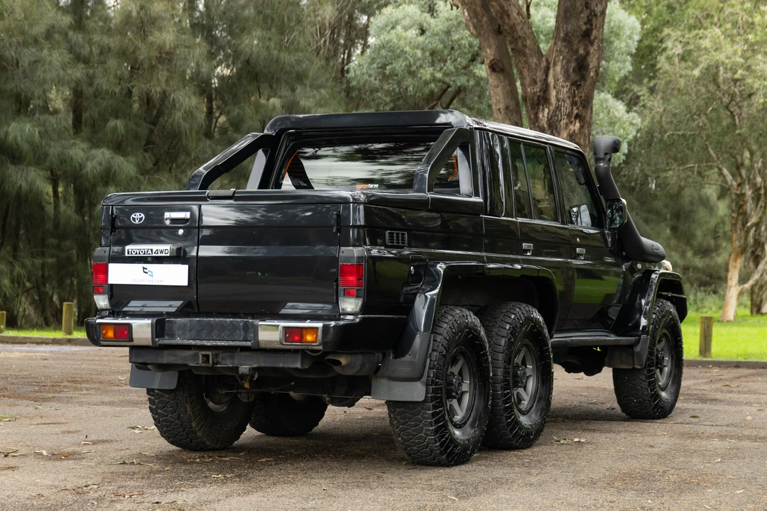 2014 Toyota J70 Land Cruiser - Image 22 of 31