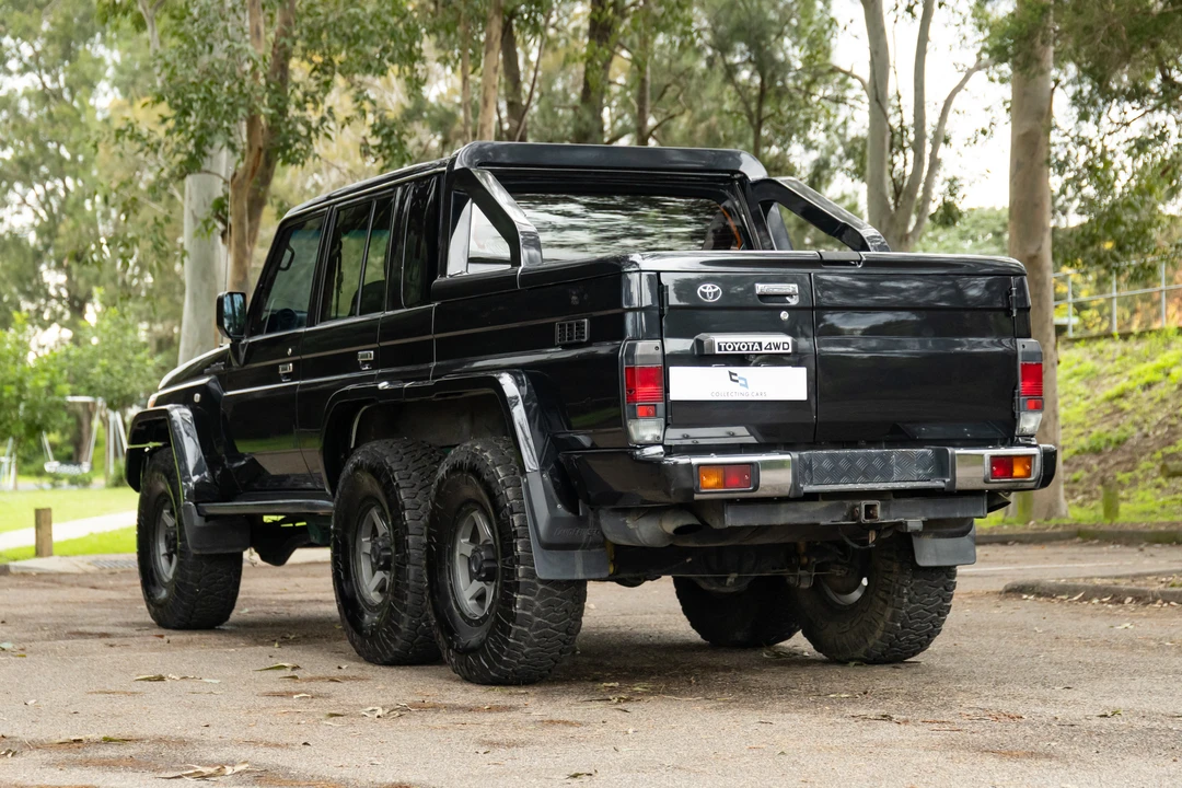 2014 Toyota J70 Land Cruiser - Image 26 of 31