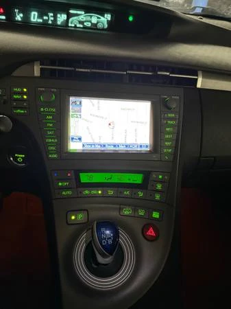 2014 Toyota Prius 3rd Gen - Image 17 of 21