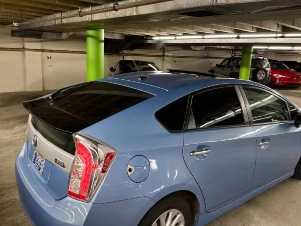 2014 Toyota Prius 3rd Gen - Image 14 of 21