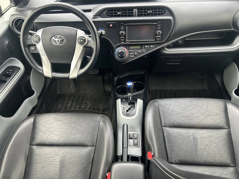2014 Toyota Prius 3rd Gen - Image 11 of 21