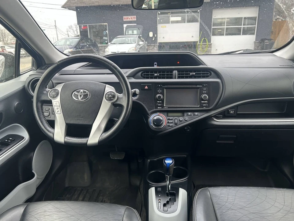 2014 Toyota Prius - Image 12 of 21