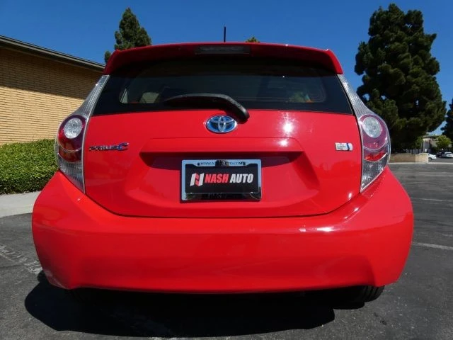 2014 Toyota Prius 3rd Gen - Image 9 of 21