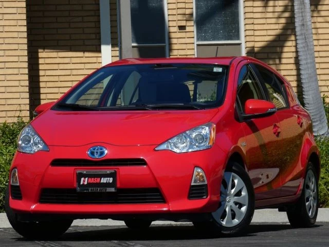 2014 Toyota Prius 3rd Gen - Image 4 of 21