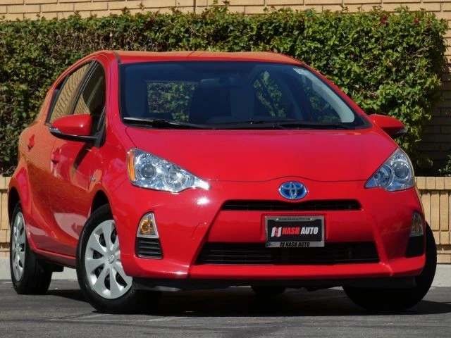 2014 Toyota Prius 3rd Gen - Image 2 of 21