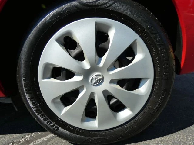2014 Toyota Prius 3rd Gen - Image 18 of 21
