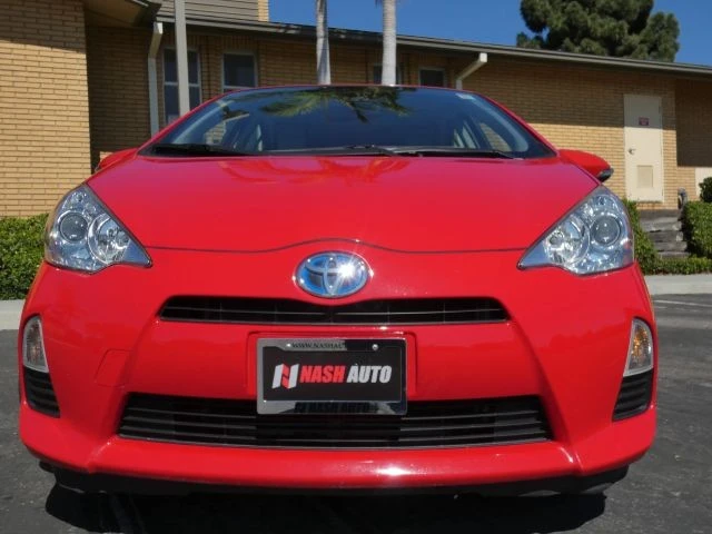 2014 Toyota Prius 3rd Gen - Image 16 of 21