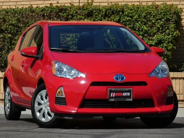 2014 Toyota Prius 3rd Gen - Image 3 of 21