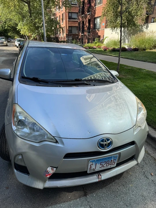 2014 Toyota Prius 3rd Gen - Image 7 of 11