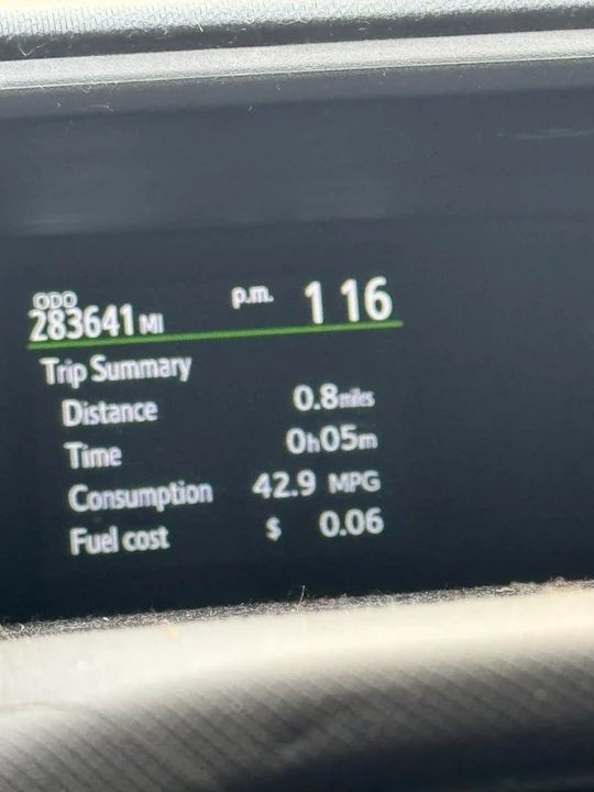 2014 Toyota Prius 3rd Gen - Image 11 of 11