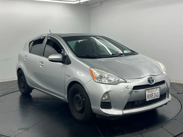 2014 Toyota Prius 3rd Gen - Image 2 of 7