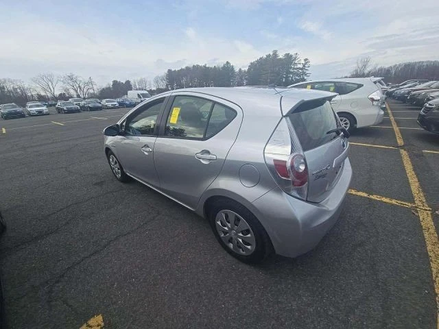 2014 Toyota Prius 3rd Gen - Image 2 of 9