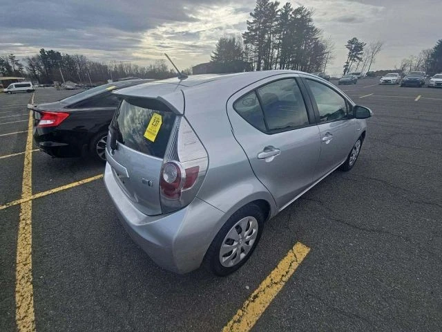 2014 Toyota Prius 3rd Gen - Image 3 of 9