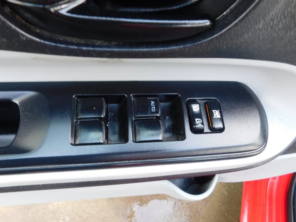 2014 Toyota Prius - Image 17 of 19