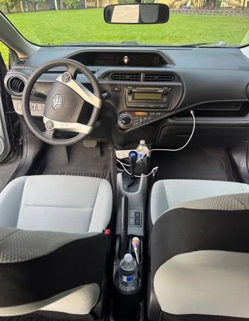 2014 Toyota Prius 3rd Gen - Image 11 of 16