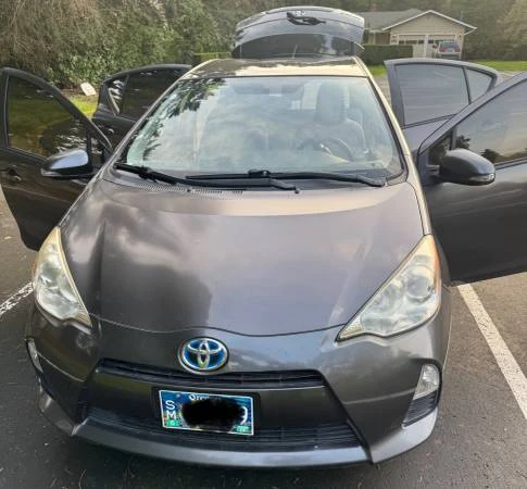 2014 Toyota Prius 3rd Gen - Image 8 of 16