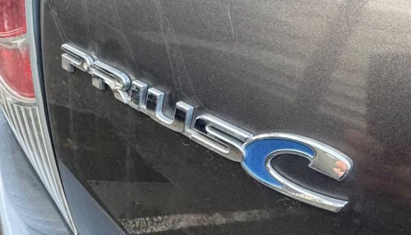 2014 Toyota Prius 3rd Gen - Image 4 of 16