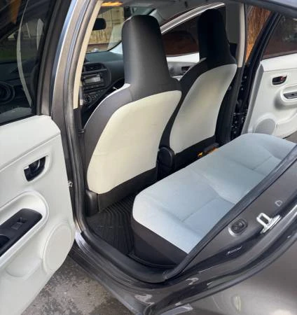 2014 Toyota Prius 3rd Gen - Image 13 of 16