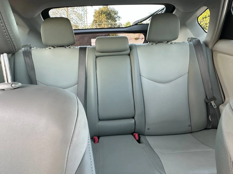 2014 Toyota Prius 3rd Gen - Image 12 of 17