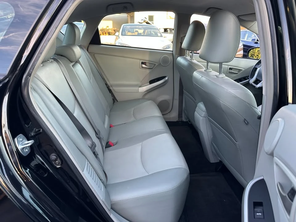 2014 Toyota Prius 3rd Gen - Image 10 of 17