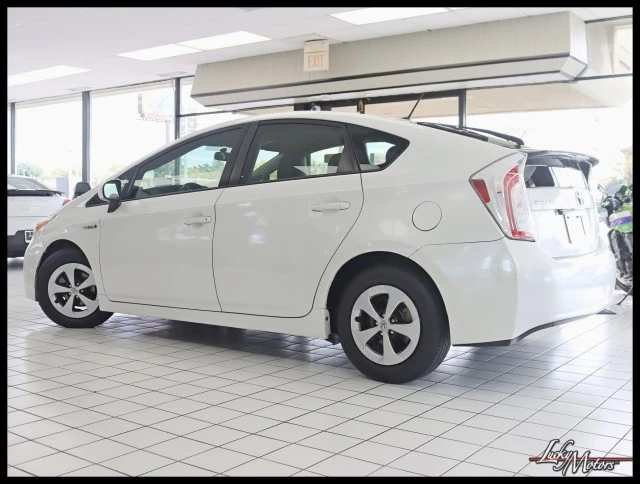 2014 Toyota Prius 3rd Gen - Image 7 of 12
