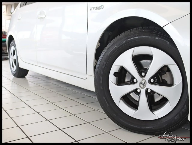 2014 Toyota Prius 3rd Gen - Image 4 of 12