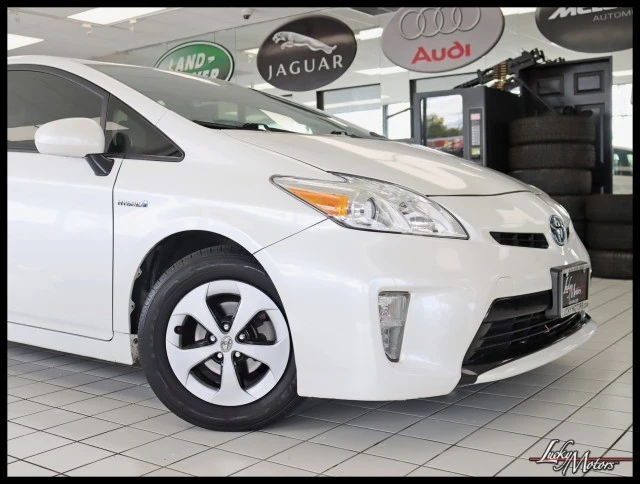 2014 Toyota Prius 3rd Gen - Image 2 of 12