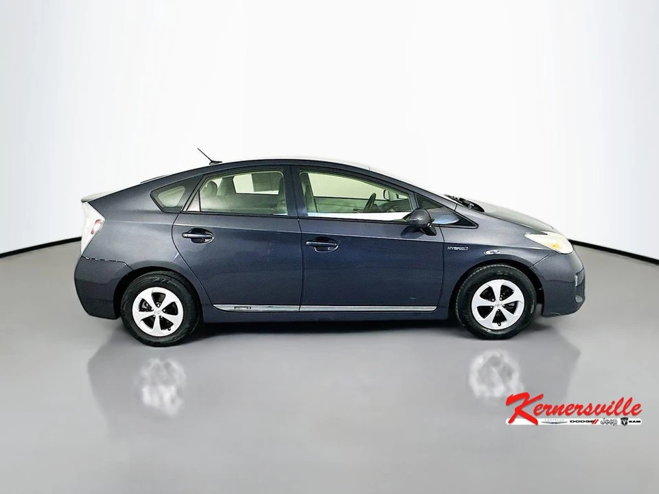 2014 Toyota Prius 3rd Gen - Image 8 of 21