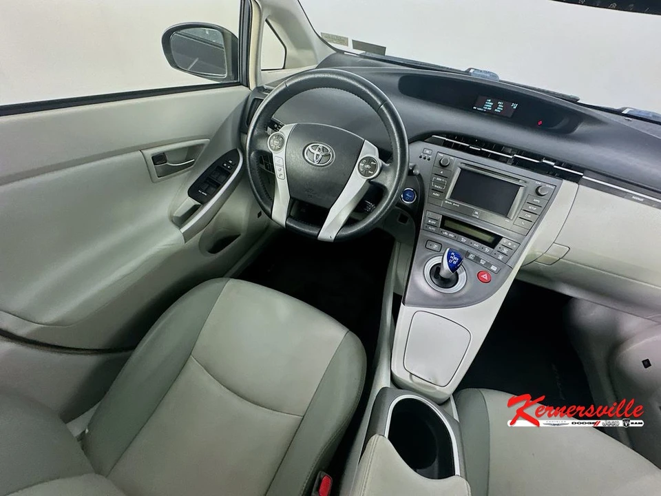 2014 Toyota Prius 3rd Gen - Image 9 of 21