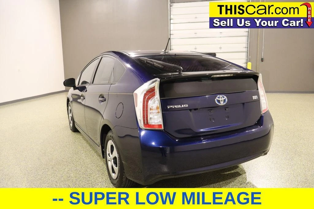 2014 Toyota Prius 3rd Gen - Image 6 of 12