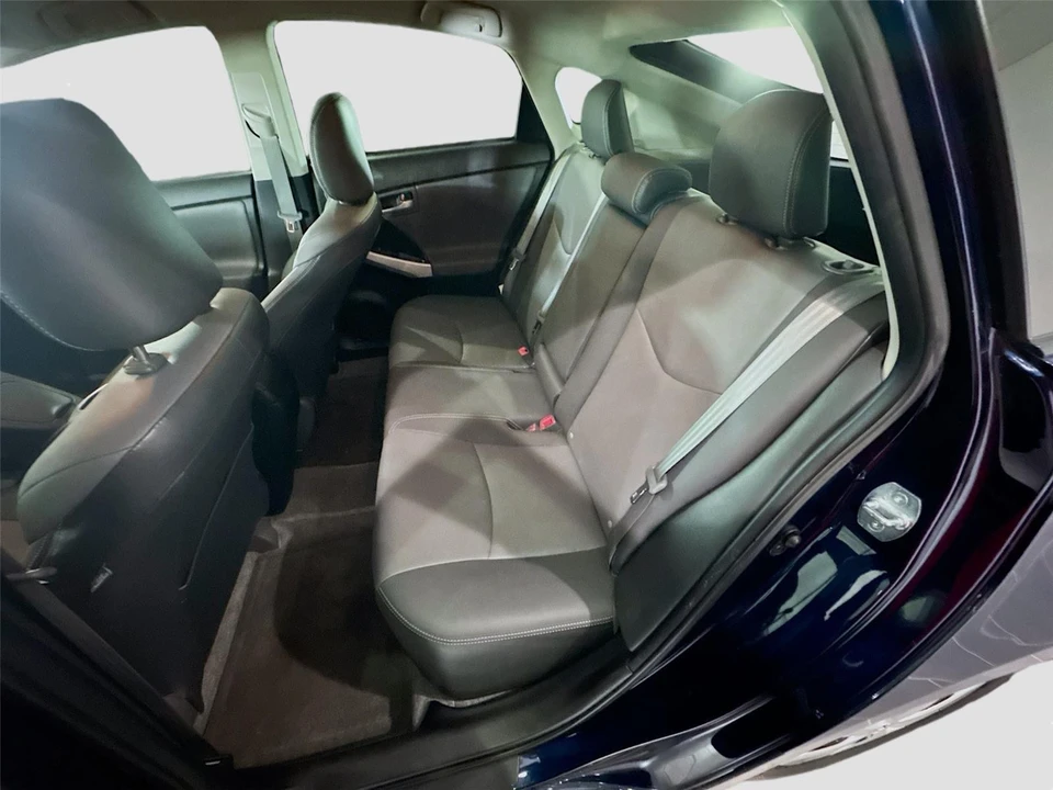 2014 Toyota Prius 3rd Gen - Image 12 of 16