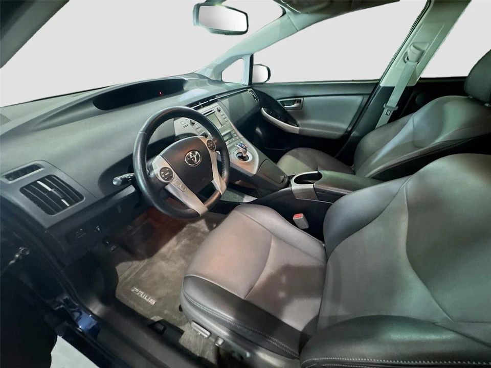 2014 Toyota Prius 3rd Gen - Image 11 of 16